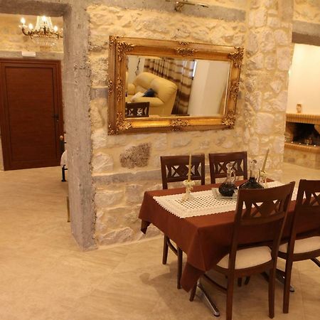 Villa Vanilla Agioi Theodoroi Exteriör bild