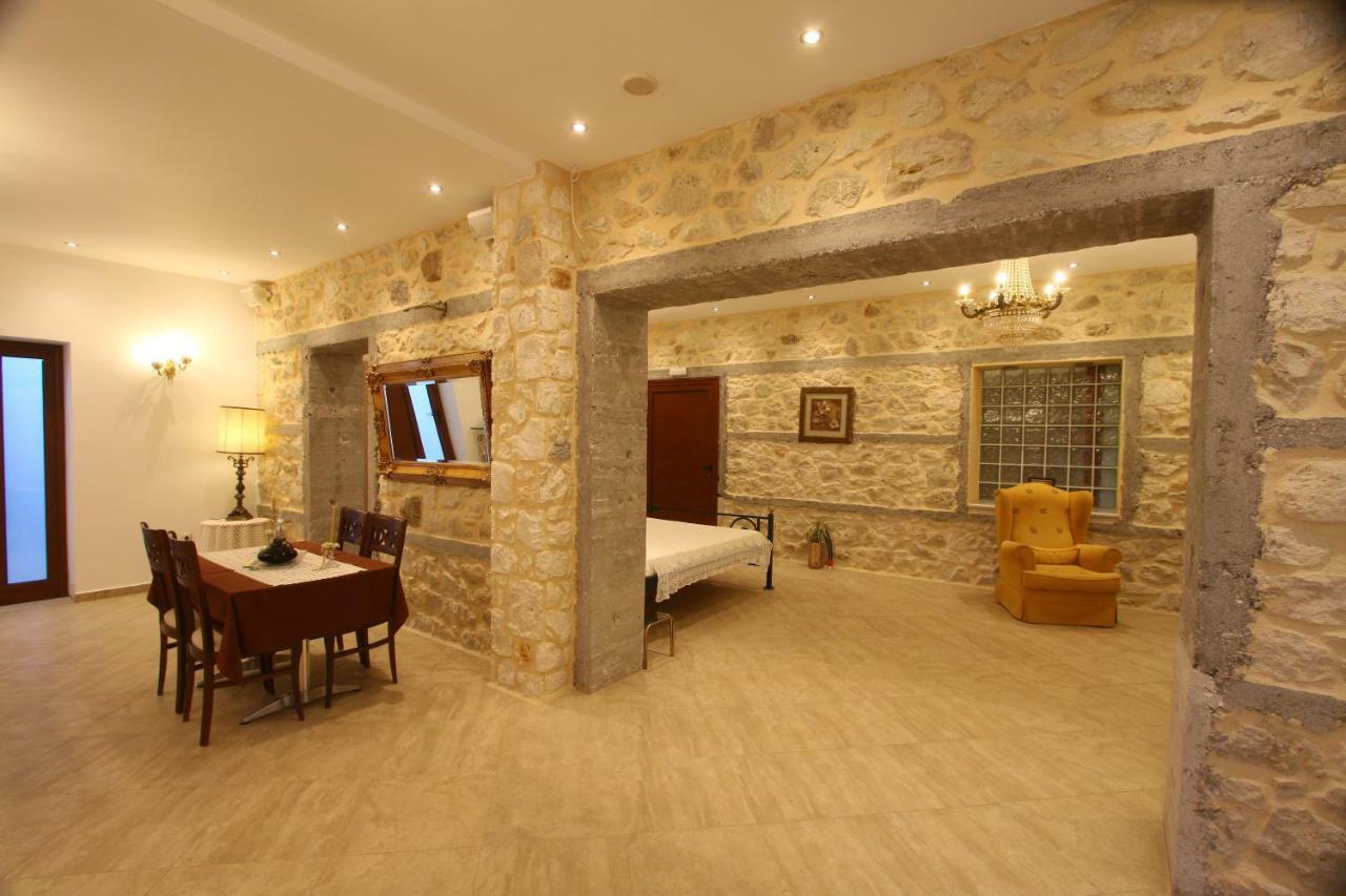 Villa Vanilla Agioi Theodoroi Exteriör bild